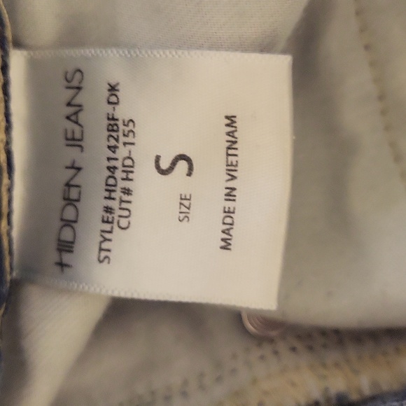 Gently Preworn Pair Distressed Hidden Jeans Denim Shorts Size Small - Picture 4 of 7